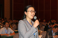 參會(huì)代表與演講嘉賓進(jìn)行互動(dòng)交流