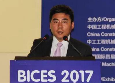會議由中國國際貿(mào)促會機械行業(yè)分會副會長周衛(wèi)東主持。